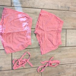 Girl shorts  M