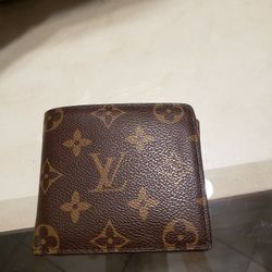 LV Wallet Trifold 