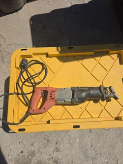 Electric sawsall