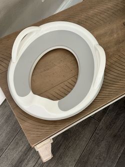 Toilet seat cover for toddler