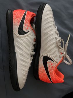 Tiempo Nike Indoor Soccer Shoes