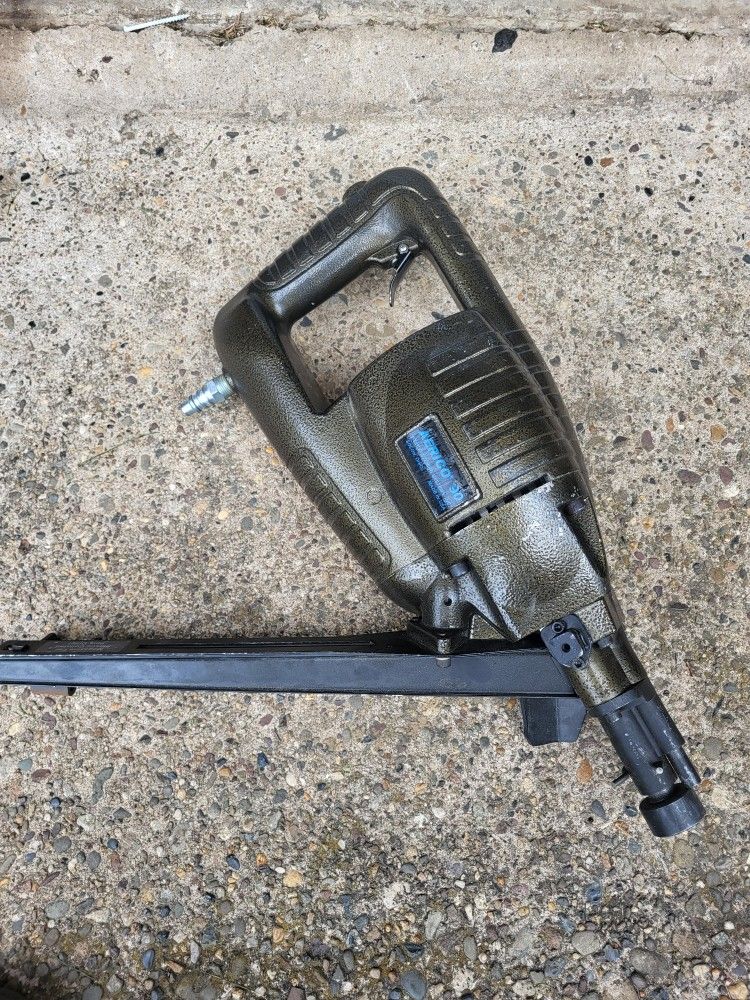 Aerico 90 Pneumatic Nailer