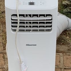 Fairly NEW AC  Unit HISENSE -BTU -6000 