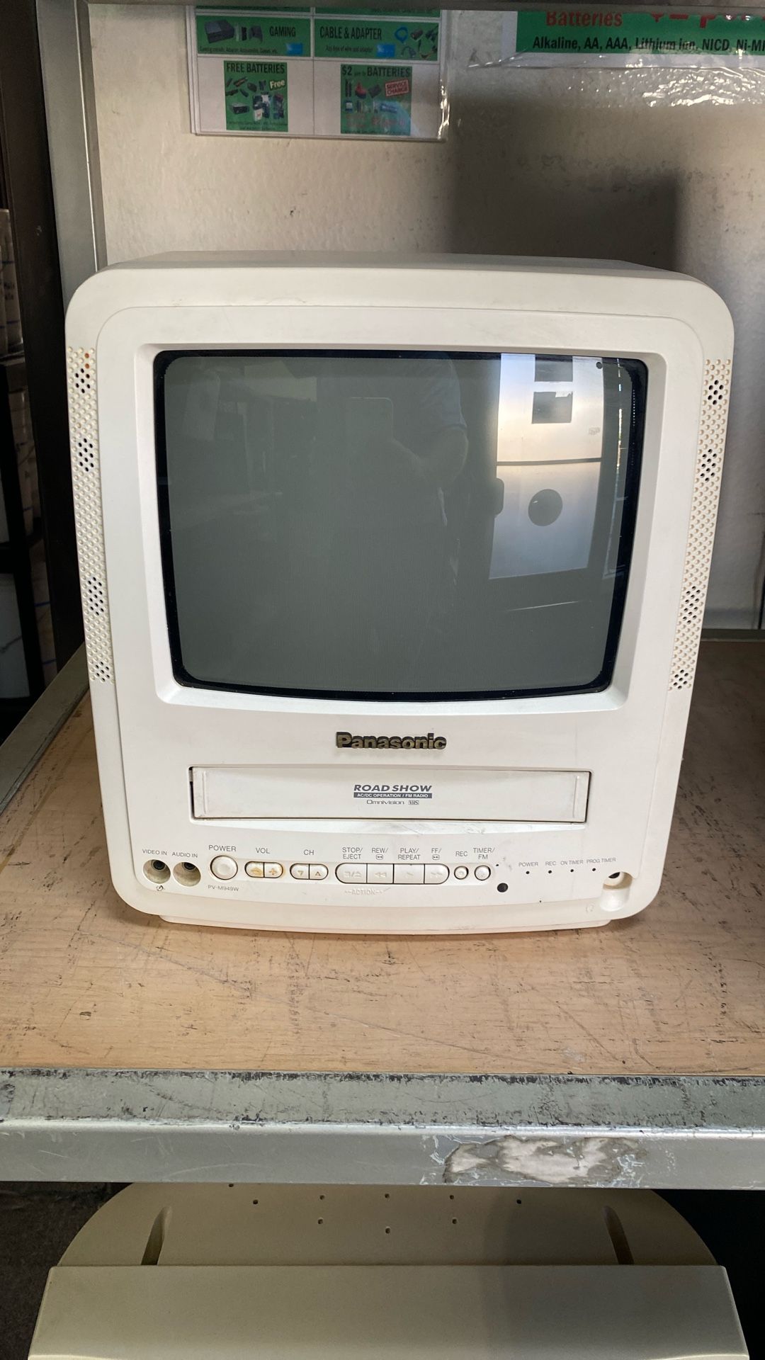 10” Panasonic Tv VCR Fm Radio Combo Ac/Dc Operation