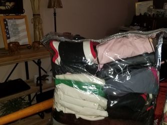 Mens And Womens Shirts And Sweaters And Womens 2 Peice Jogging Set