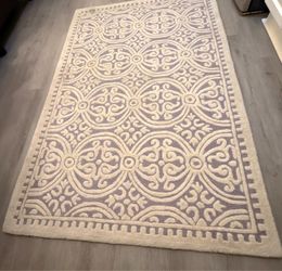 Fairburn Handmade Tufted Wool Silver/ Ivory Rug by House of Hampton©️