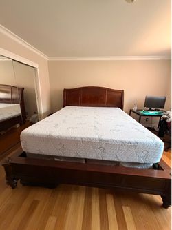 FREE CALIFORNIA KING BED FRAME AND BOX SPRING