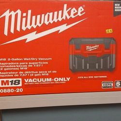 Milwaukee New M18 Vacum ONLY 