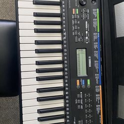 Yamaha 61 Key Keyboard With Stand And Stool