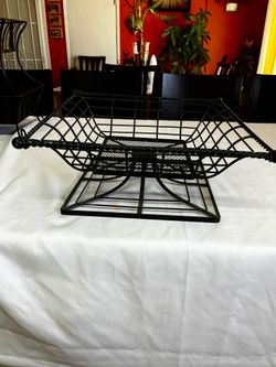 WROUGHT IRON DECORATIVE TABLE / FRUIT DISPLAY BASKET . 