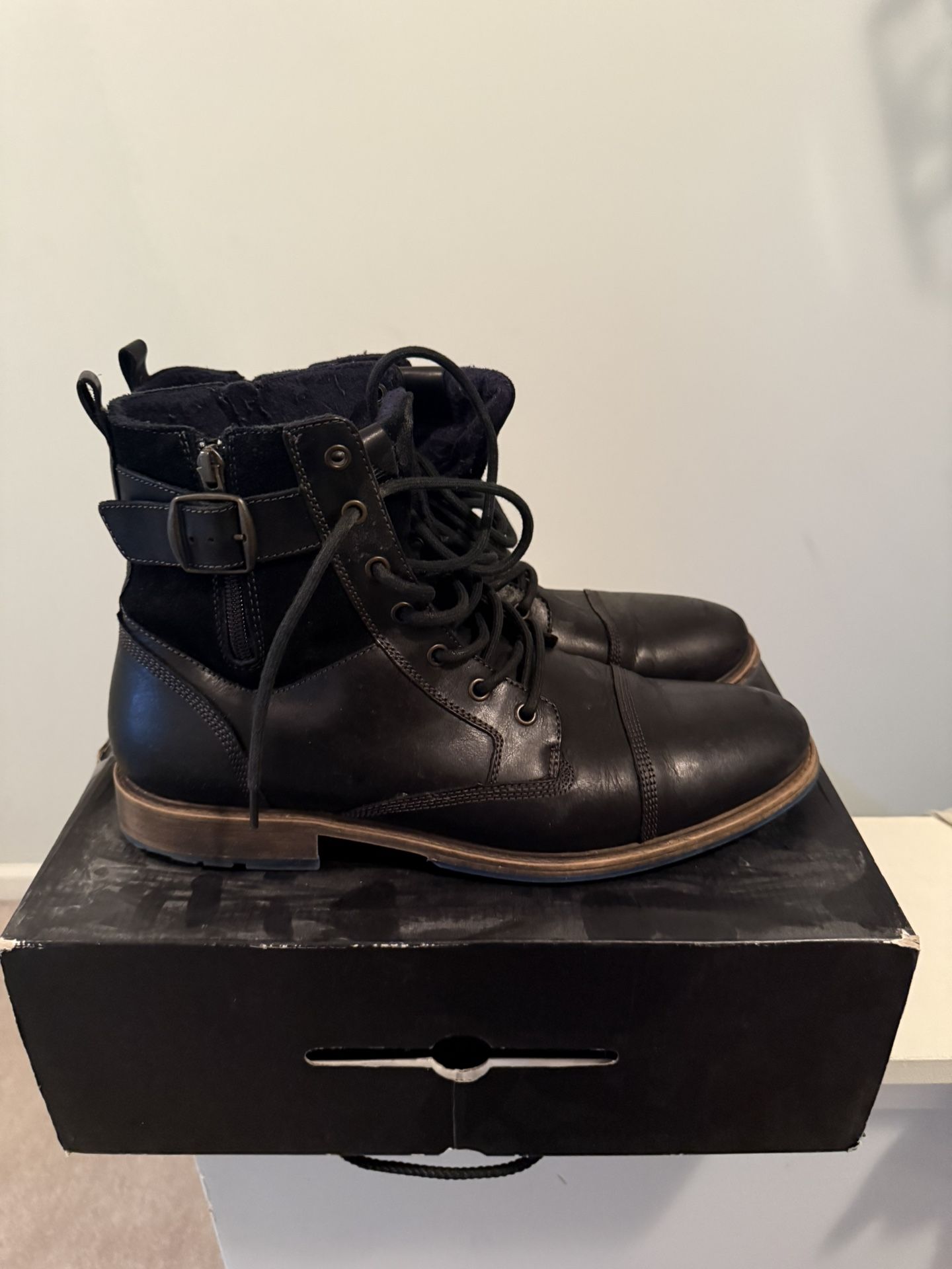 Men Boots Size 13