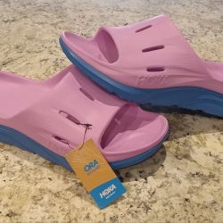 100% AUTHENTIC Men's HOKA Ora Recovery Cyclamen/Coastal Sky Comfort Footbed SLIDES 3 size 10 BRAND NEW TAGS $25 FIRM 