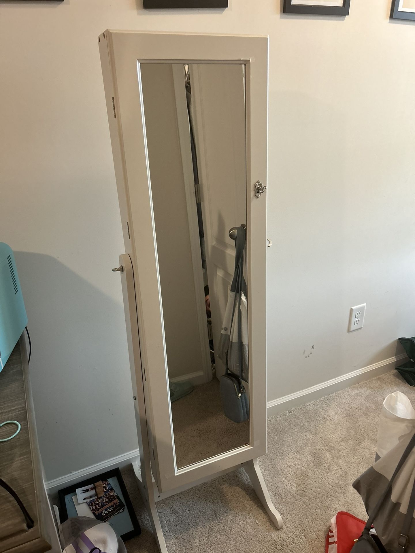 Standing Mirror/Jewelry Cabinet