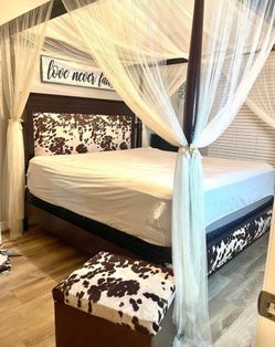 King Canopy Bed