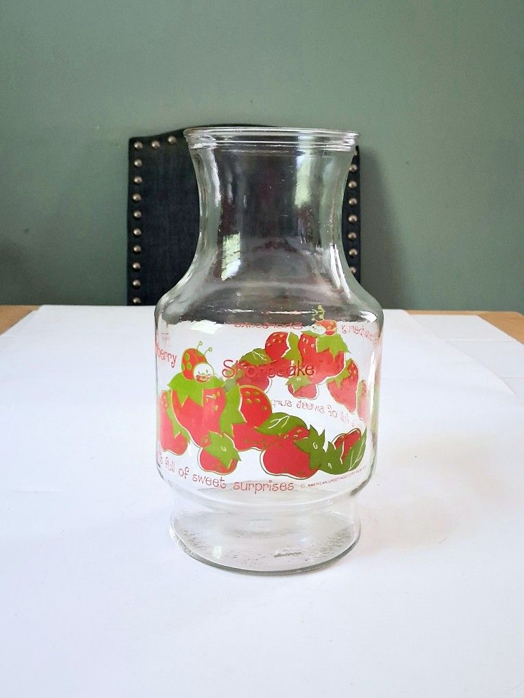 1980 Anchor Hocking Strawberry Shortcake Glass Carafe 9" Beverage Pitcher