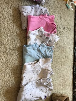 Assorted onesies 6-12 mo