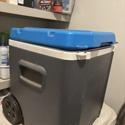 Igloo Cooler On Wheels 