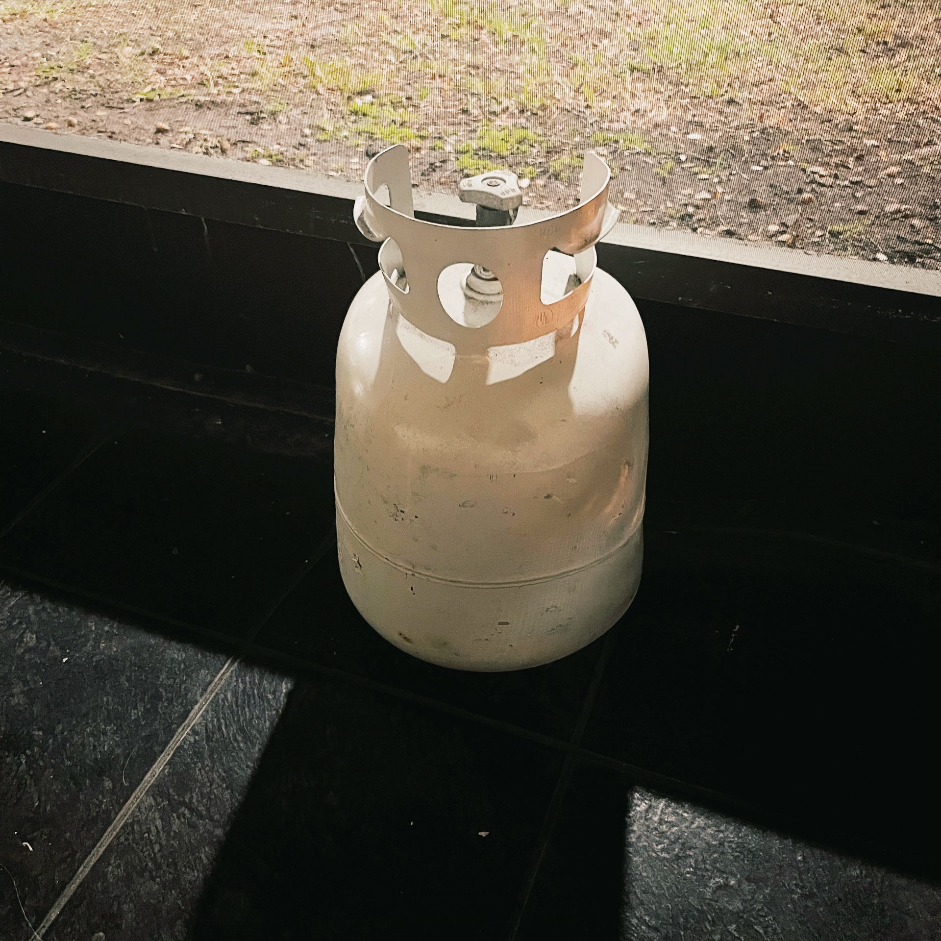 Nice refillable tnk.🌾