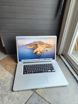 Macbook pro 16 inch core 2 duo 6gb ram 500 gb Good battery with ms office and logic