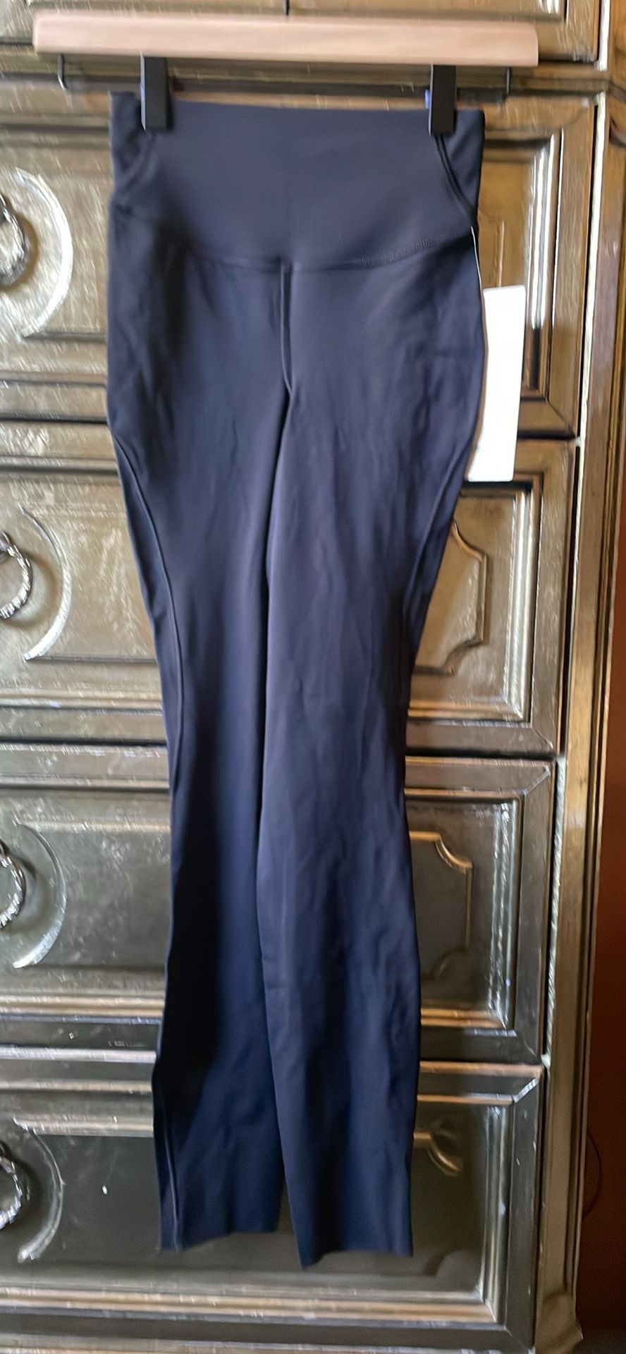 Lululemon Womens Legging Size 2 Brand New