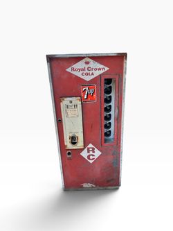 LaCrosse Vintage RC Cola Vending Machine