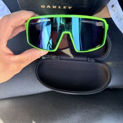 Oakley Sutro OO9406 Green/White