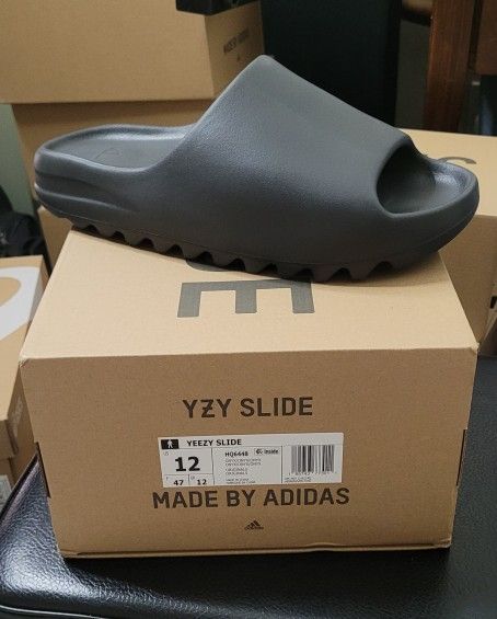 Adidas Yeezy Slide Onyx Brand New