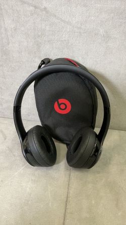 Beats audio, wireless headphones, solo three with soft case