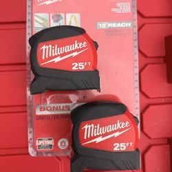 Milwaukee Measuring tape 25ft