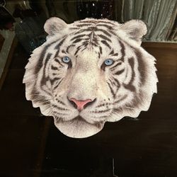 Tiger Puzzle Table