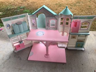 Doll house