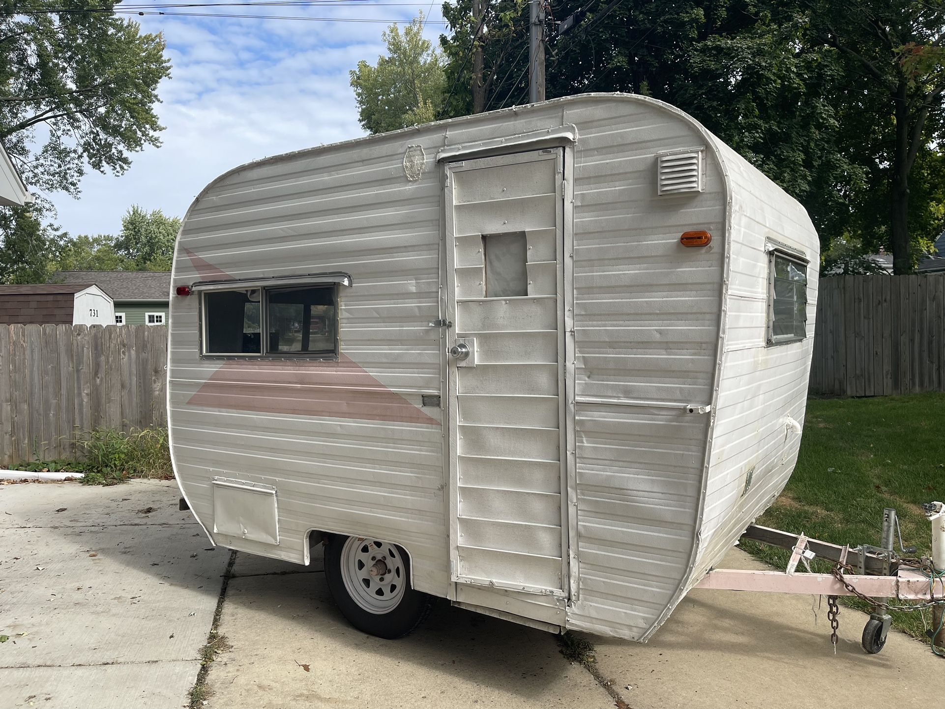 1966 Canned Ham Camper