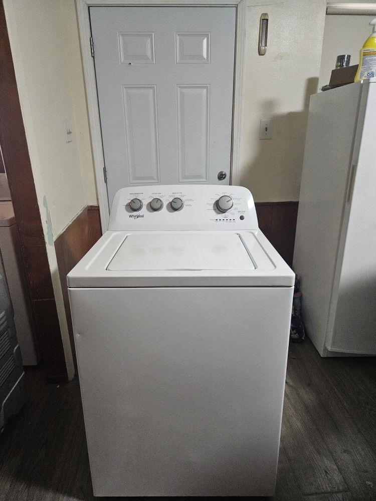 WHIRLPOOL WASHER GOOD CONDITION HEAVY DUTY LARGE CAPACITY DELIVERY AVAILABLE FOR EXTRA FEE WE DO REPAIRS