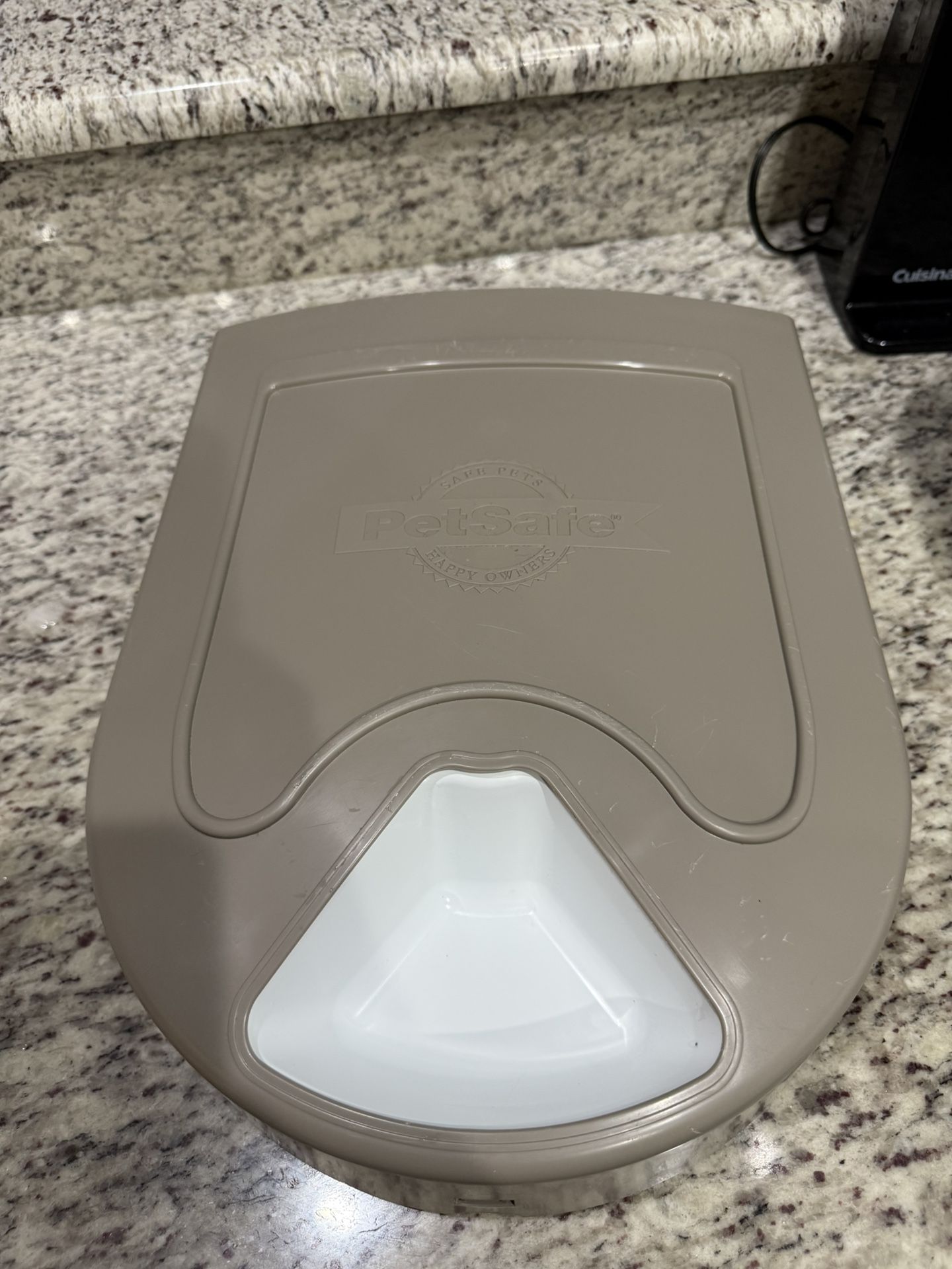 Automatic Cat Feeder