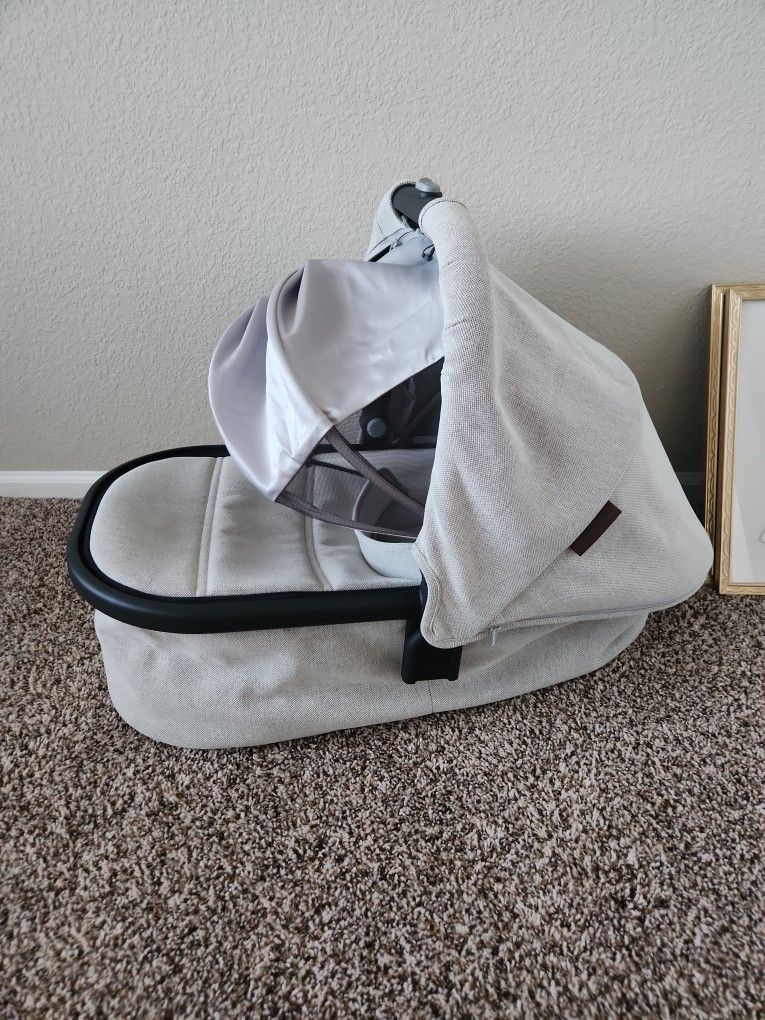 Uppa Baby Bassinet