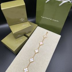 5 Motifs Mother Of Pearl Clover Van Cleef And Arpels 