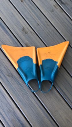 Medium Churchill Fins