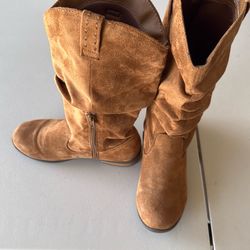 Kid’s brown boots