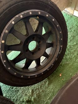 Selling a set of 4 aftermarket 20-inch 6-lug wheels.