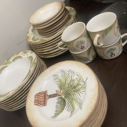 Dinnerware.  Palm Tree Tropical