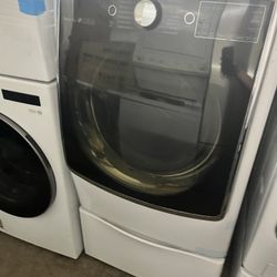 LG set Washer And gas  Dryer  Front Load With Pedestal Washer 