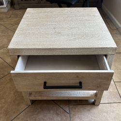 Living/Family Room Coffee Table Side Table 