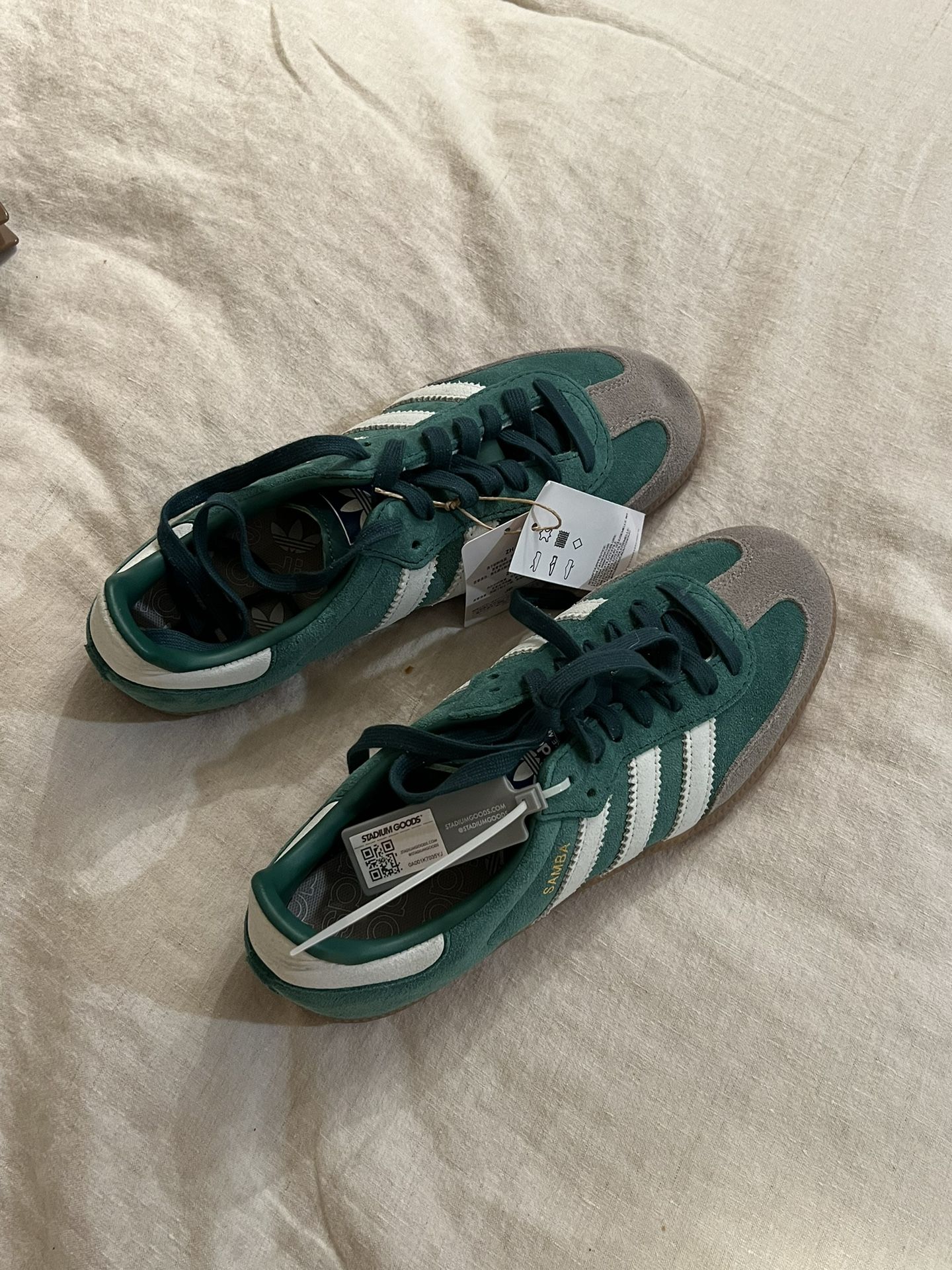 Adidas Samba Green, 7.5M / 8.5 W for Sale in San Diego, CA - OfferUp