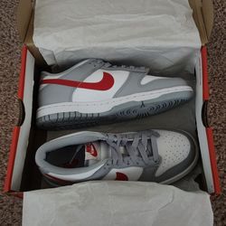 Nike Low Dunks White Wolf Grey, University Red