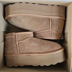 Cushionaire memory foam genuine suede ankle boots