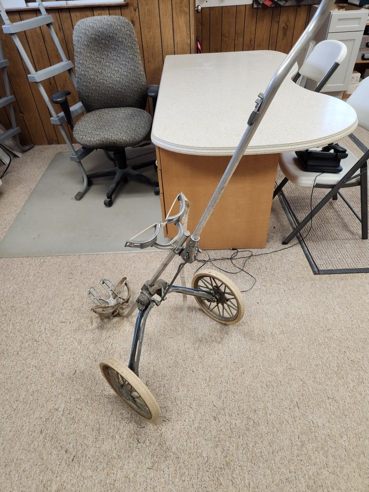 USED BAG BOY PUSH /PULL GOLF CART WORKS GREAT