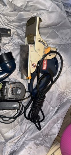 Ryobi ONE+ 18V Cordless Biscuit Joiner & Flashlight Bundle w/ Charger