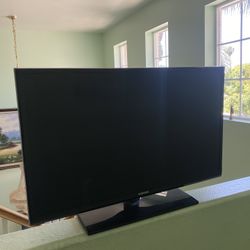 Samsung 32” Inch TV
