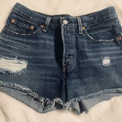 Levi's 501 shorts — excellent condition