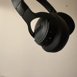 JBL bluetooth wireless HEADPHONES